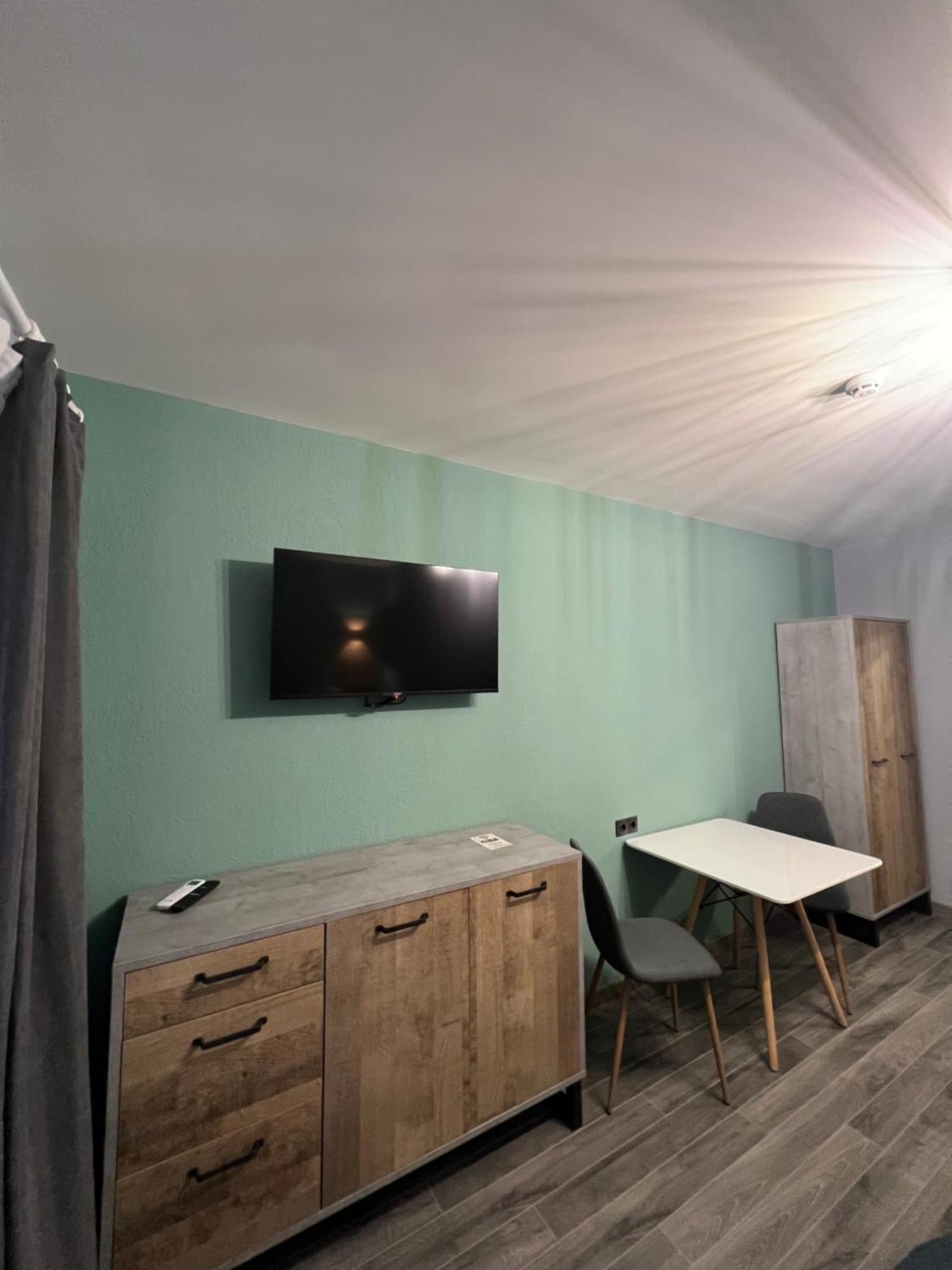 Hotel Menchul Рахів Екстер'єр фото
