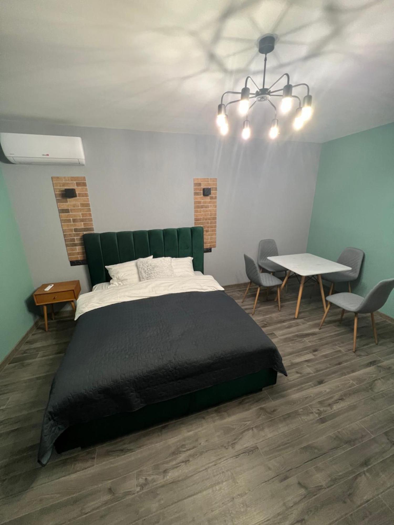 Hotel Menchul Рахів Екстер'єр фото