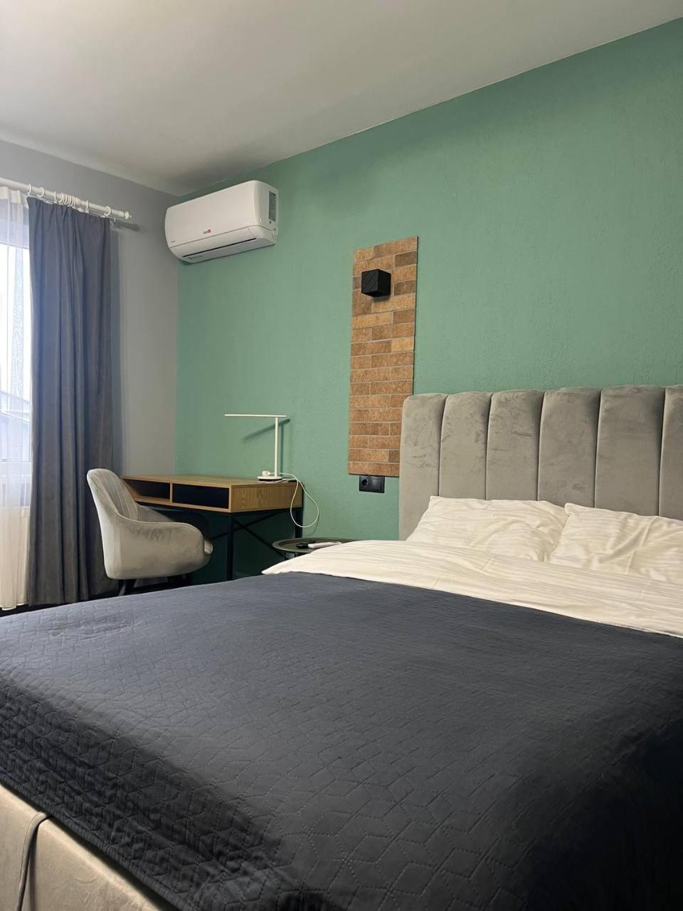 Hotel Menchul Рахів Екстер'єр фото